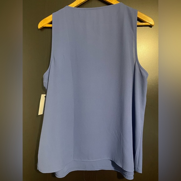 NWT - Nine West V-Neck Blue Sleeveless Top - Picture 6 of 7